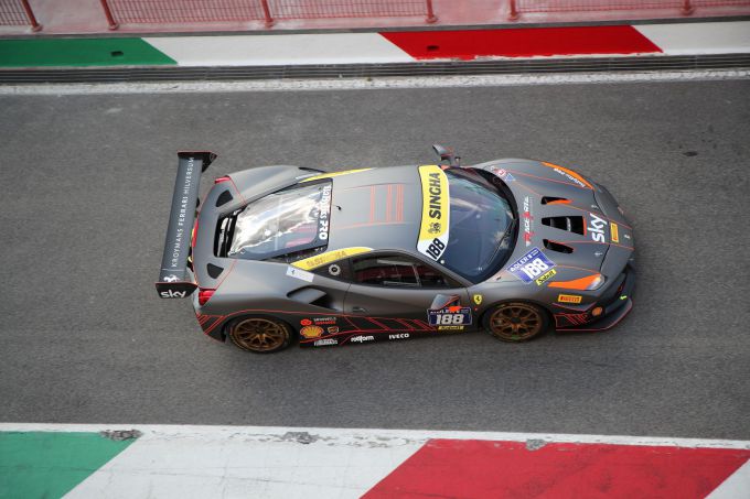 Ferrari Challenge Mugello Roger Grouwels 8