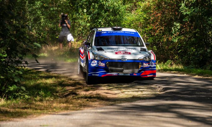 NK Rally BOB DE JONG RALLYING - In de Vechtdal Rally snelt Bob de Jong met zijn Hyundai naar podium