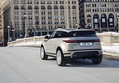NIEUWE UITVOERINGEN, GEAVANCEERDE TECHNOLOGIE EN GEËLEKTRIFICEERDE MOTOREN VOOR RANGE ROVER EVOQUE EN LAND ROVER DISCOVERY SPORT