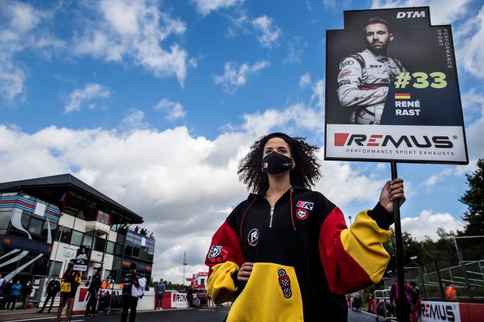 DTM Zolder grid girl