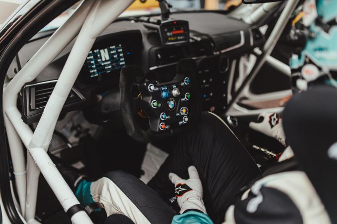 BMW M2CS Racing Cup Benelux cockpit