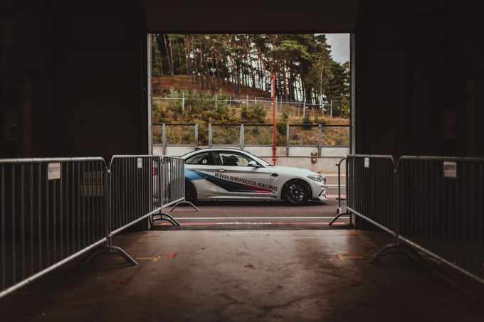 BMW M2CS Racing Cup Benelux pits