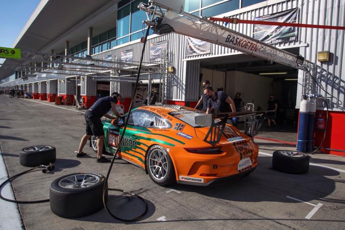 24H Dubai Bas Koeten Racing