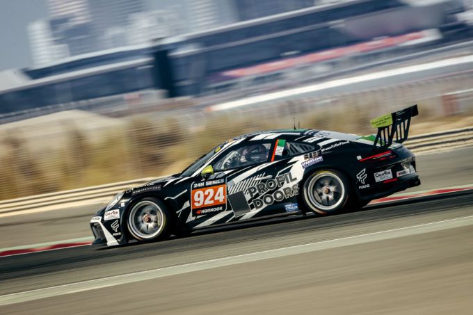 24H Dubai #924 Larry ten Voorde-Melnikov-Mekvabishvili-Rindone-Hoffsümmer <br />
Porsche 991klasse