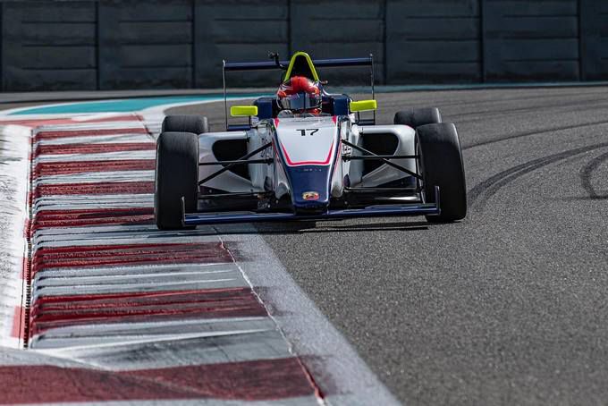 Dilano van 't Hoff F4UAE