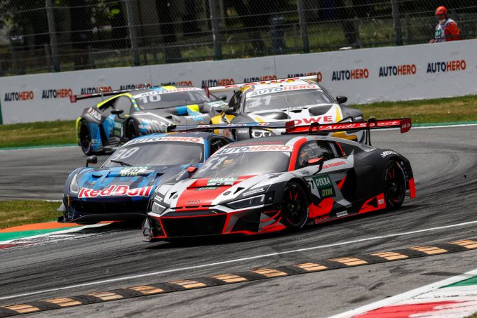Heftige strijd met Muller Audi_Lawson_Ferrari_S.van_der_Linde_BMW_Muth_Lamborghini