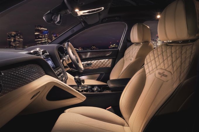 Bentley Bentayga Hybrid 4