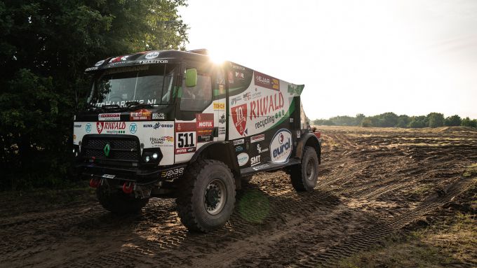 Riwald Dakar Team test de nieuwe hybride configuratie