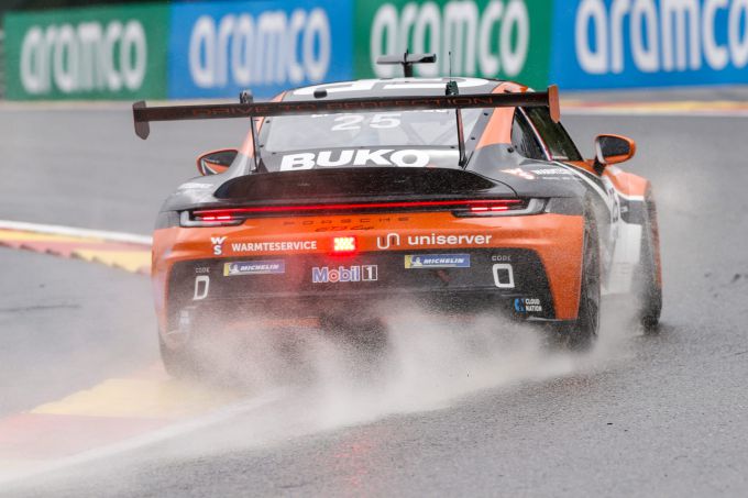Porsche Mobil 1 Supercup at Spa Team GP Elite met Larry ten Voorde achterzijde