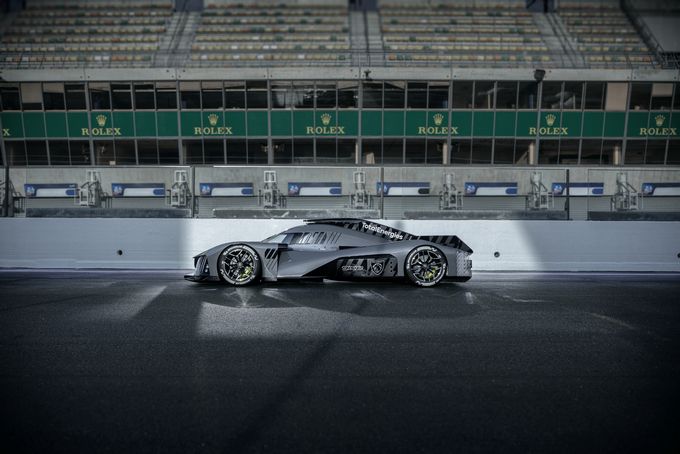 Van de PEUGEOT 905 tot de PEUGEOT 9X8: 30 jaar innovatie en topprestaties