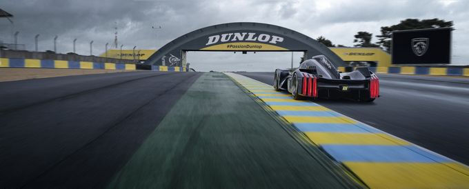 Van de PEUGEOT 905 tot de PEUGEOT 9X8: 30 jaar innovatie en topprestaties