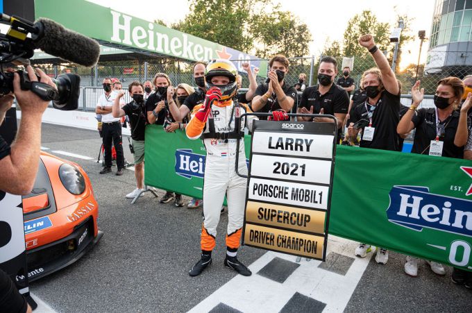 Larry_ten_Voorde_overall_champion_2021_Porsche_Supercup 3