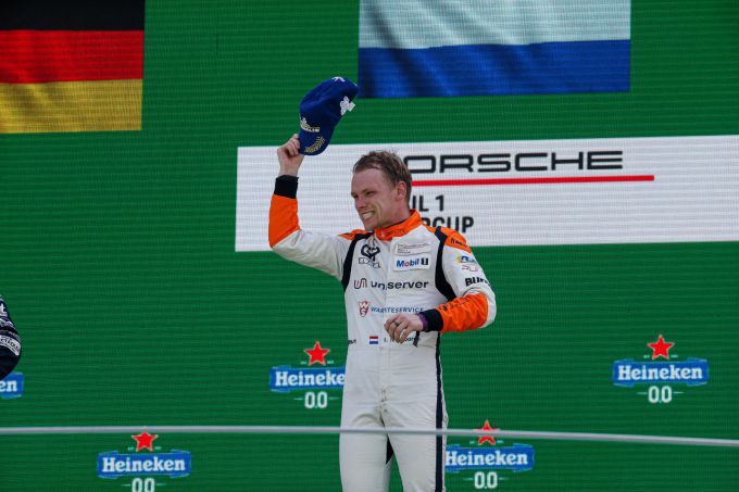 Porsche Mobil 1 Supercup Larry ter Voorde chapeau