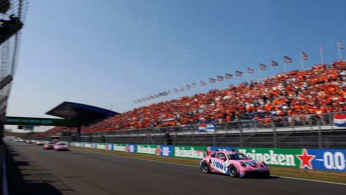Porsche Mobil 1 Supercup op CM.com Circuit Zandvoort Ayhancan Guven