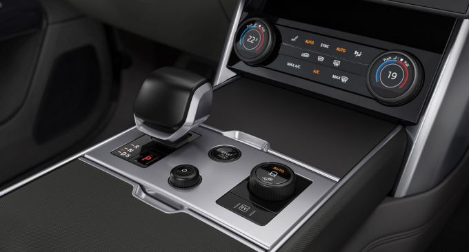 De New Range Rover SV: hoe innovatieve en verfijnde materialen de moderne luxe van Special Vehicle Operations definiëren