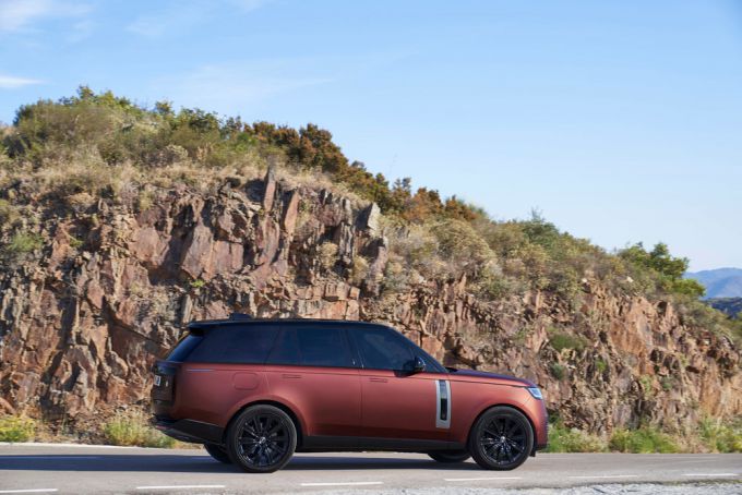 De New Range Rover SV: hoe innovatieve en verfijnde materialen de moderne luxe van Special Vehicle Operations definiëren