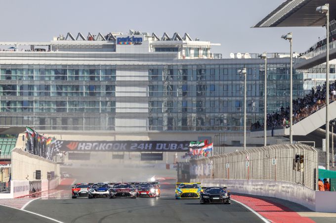 24H DUBAI 2022 startveld 6