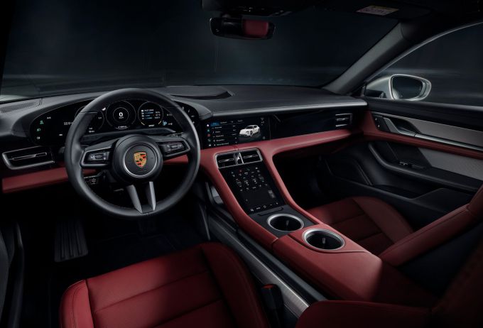 Porsche Taycan Sport Turismo 3