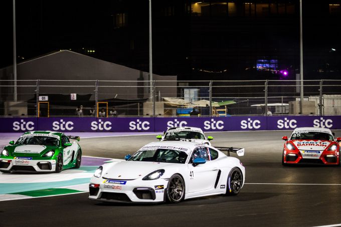 Porsche Sprint Challenge Middle East Jeddah Corniche Circuit Christiaan Frankenhout actie