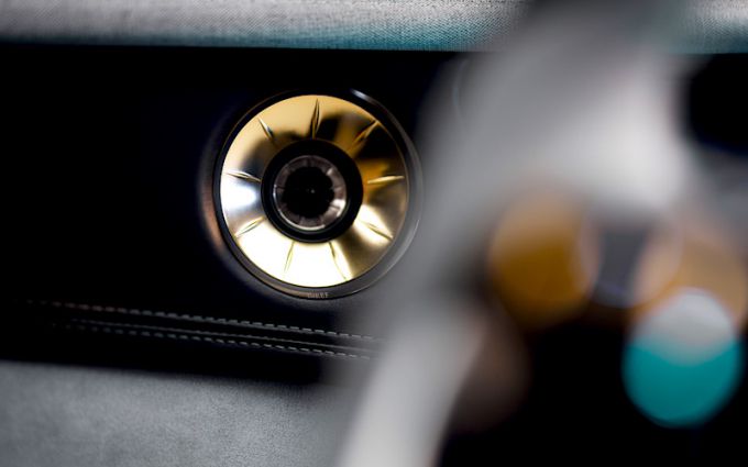 Lotus Eletre 8