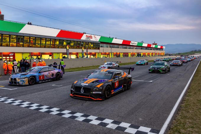 Bentley_Boda_Racing @ Mugello 3 P2 op eerste startrij 12H Mugello