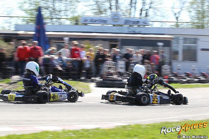 karten op kartbaan Ulrum