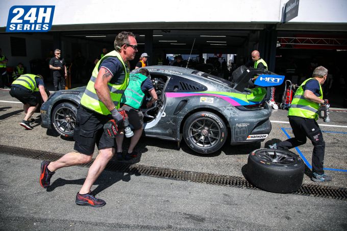 24H SERIES powered by Hankook 12H HOCKENHEIMRING 2022 Porsche Nr928 pitstop NKPP by HRT Performance Porsche 911 GT3 Cup Gijs Bessem Harry Hilders