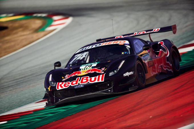 Felipe_Fraga_Ferrari_488_Red_Bull_Nr74