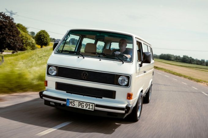 B32, über-Transporters die door Porsche 2
