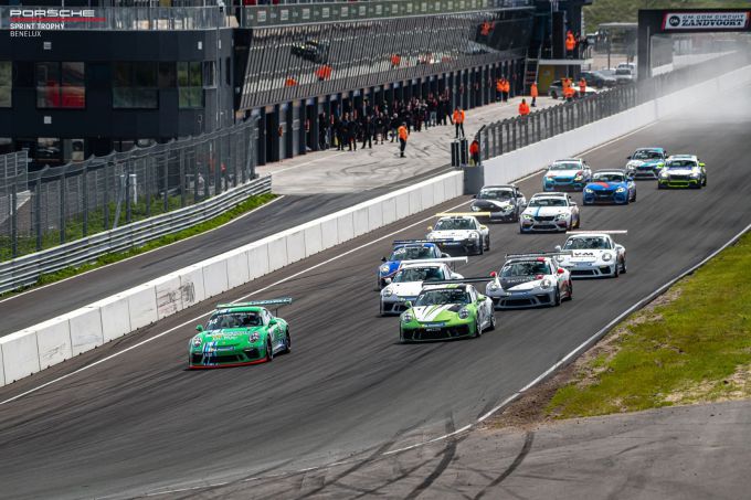 Porsche Carrera Cup Benelux Tarzanbocht_aansnijden