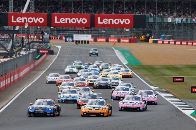Porsche Mobil 1 Supercup @ Silverston overview
