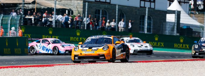 Porsche Mobil 1 Supercup. Op het Circuit de Spa-Francorchamps La Source