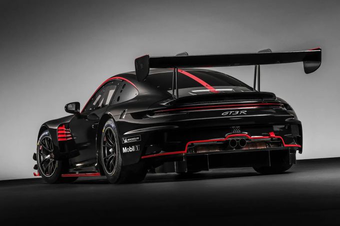 Porsche onthult 2023 911 GT3 R 7