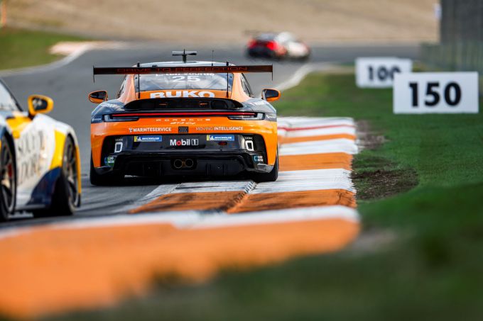 Larry_Ten_Voorde_achterkant_porschemobil1supercup-circuitzandvoort2022