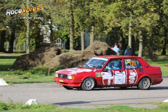 120_Maarten_Buitenhuis_NLD_Jeanette_Buitenhuis_NLD_Alfa_Romeo_Giulietta_HC3 RX foto Peter Vader