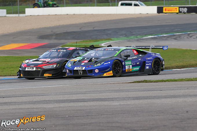 ADAC GT Masters Hockenheimring wiel aan wiel gevecht RX foto Johann van de Kerkhof