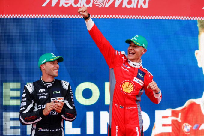 Sheldon van der Linde DTM kampioen 2022 met Schubert BMW 3