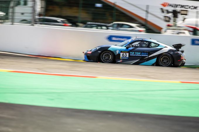Porsche_Endurance_Trophy_Benelux actie zijkant