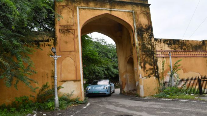 K2K in India, van Kasjmir naar Kanniyakumari met Porsche Taycan foto 4