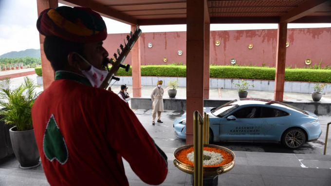 K2K in India, van Kasjmir naar Kanniyakumari met Porsche Taycan foto 5