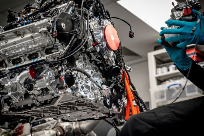 Mercedes_Project_ONE_hypercar 5