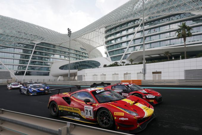 Gulf_12_Hours_Ferrari_AC_Corse_winnaar gevecht Audi