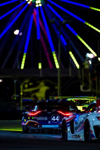 24H_Rolex_Daytona Nr44 Magnus Racing at the back
