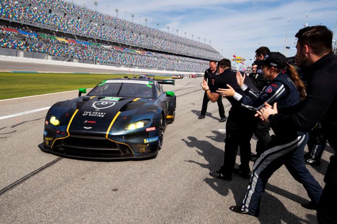 24H Daytona 2023 applaus winning shot