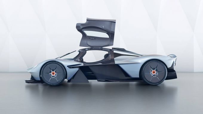 Aston Martin Valkyrie 2