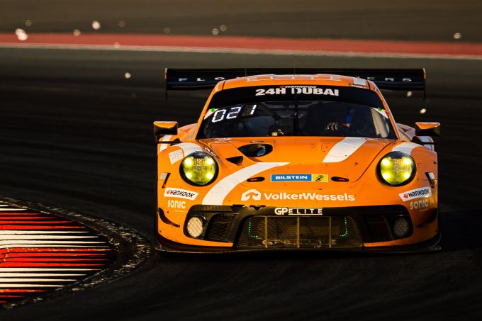 24H of Dubai 2023 Team GP Elite Porsche GT3 R Nr32 Lucas Groeneveld Jesse en Daan van Kuijk en Thierry Vermeulen foto 7
