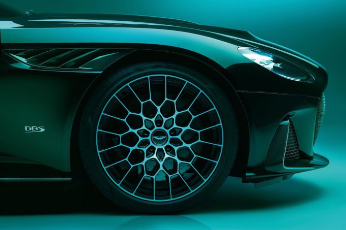 Aston_Martin_DBS_770_Ultimate foto 4