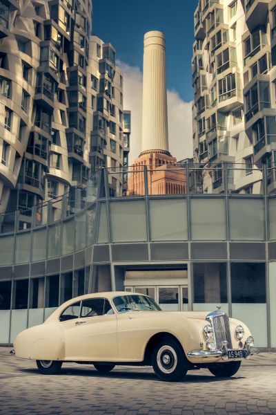 Bentley Continental en de JAS 949 foto 13