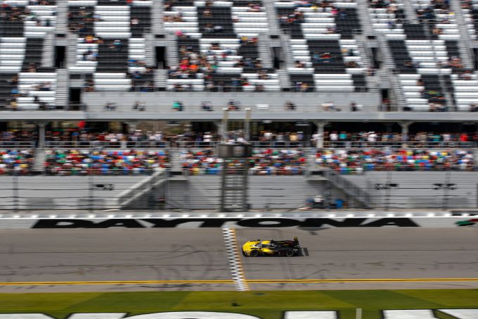 Daytona 24H - Mega spannend tot aan het einde, Aucra wint! Weinig geluk voor Nederlanders, Van der Zande wel op P3 + FOTO'S