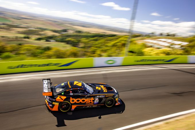 Bathurst 12 Hour Mercedes AMG triple_eight_race_engineering_99